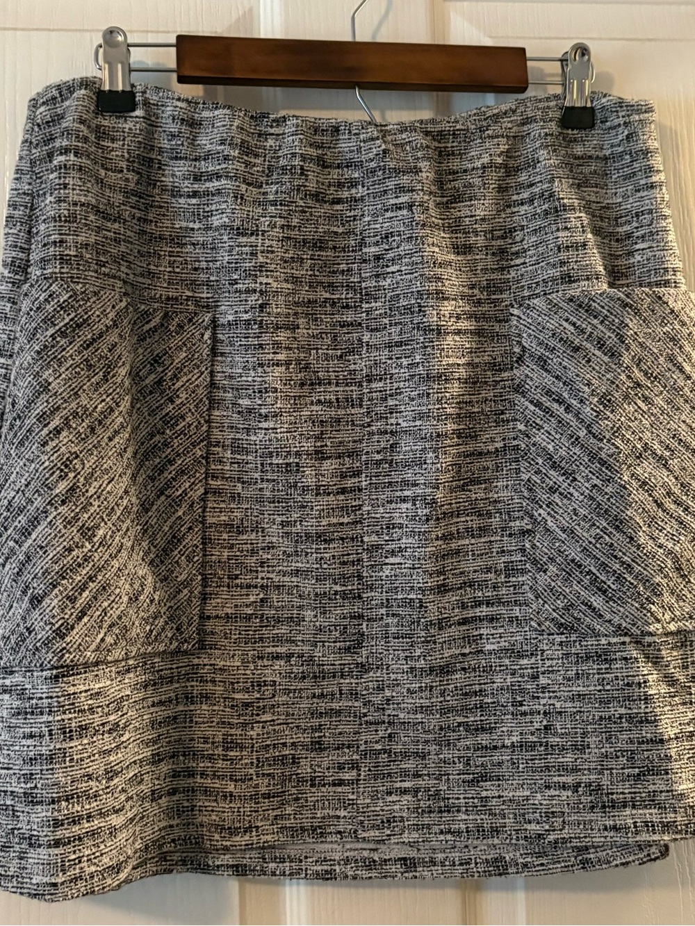 Gilli Black and White Textured Mini Skirt with Front Pockets